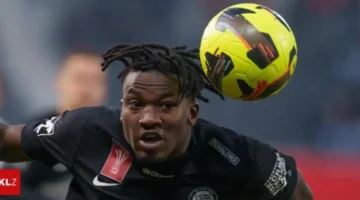 تفاصيل الفشل.. شالكه 04 يخفق في ضم نجم غامبيا سيدي جاتا